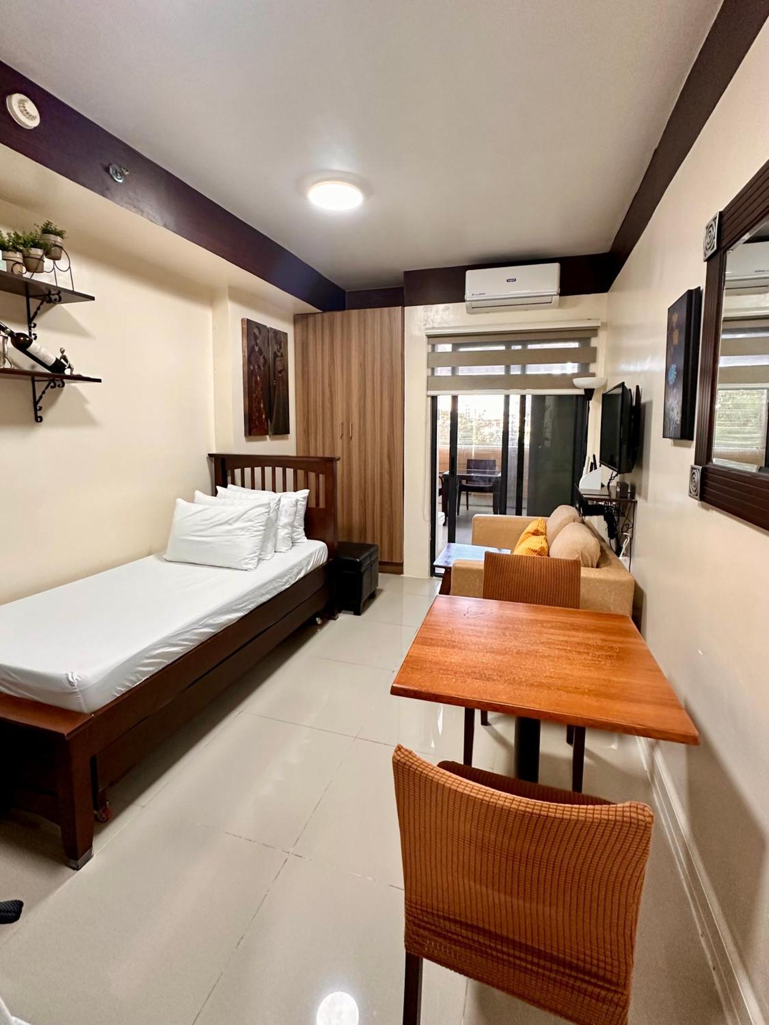 Grazie'S Studio Apartment At Grand Residences Cebu Close To It Park, Sm, Ayala, Hospitals, And Churches Exterior photo